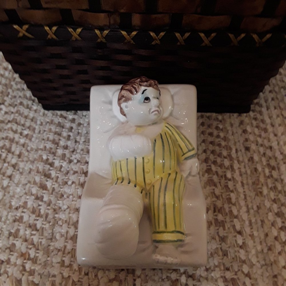 Omnibus Poor Me Man Broken Arm Leg Trinket Box